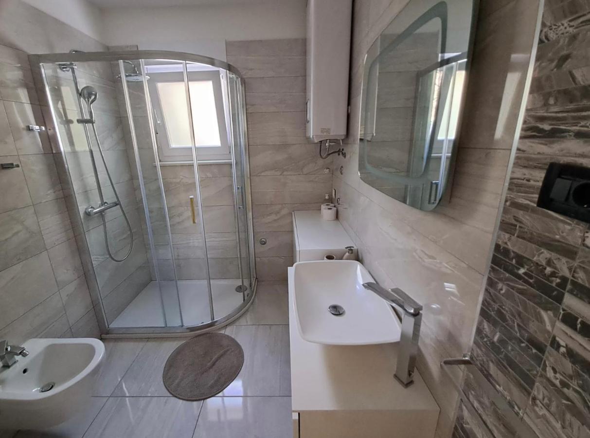 Your Panoss Rovinj Exterior foto